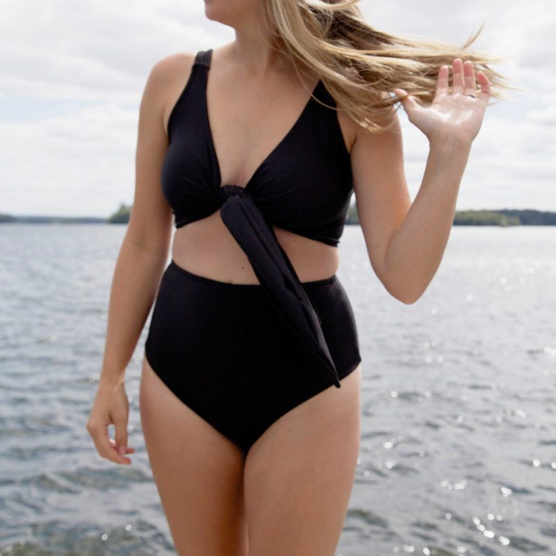 HDH_ScoopWrapTop_Black