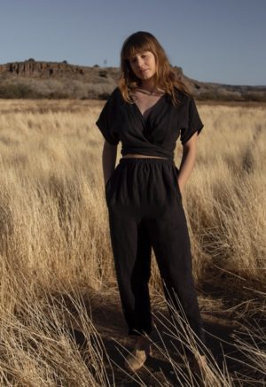 HDHBasics_ShortSleeveTieTop_BlackLinen_2