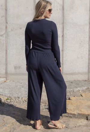 Cropped Long Sleeve Top