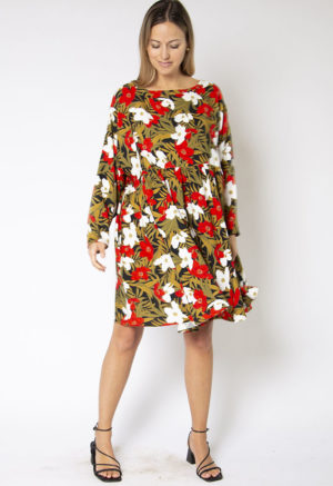 Front view of straight size model wearing Island Floral Short Oversized Dress.