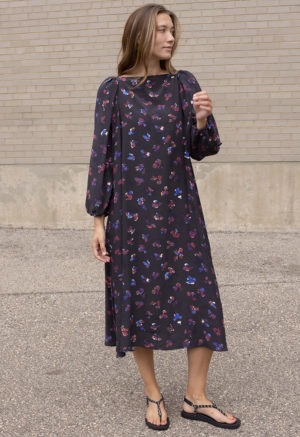 Limited Edition Baloon Sleeve Swing Dress137